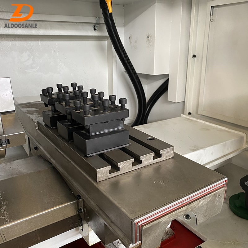 CNC Fanuc Controller Lathe Machine Metal Parts Processing Equipment With Chucker CK6130 mini cnc lathe machine